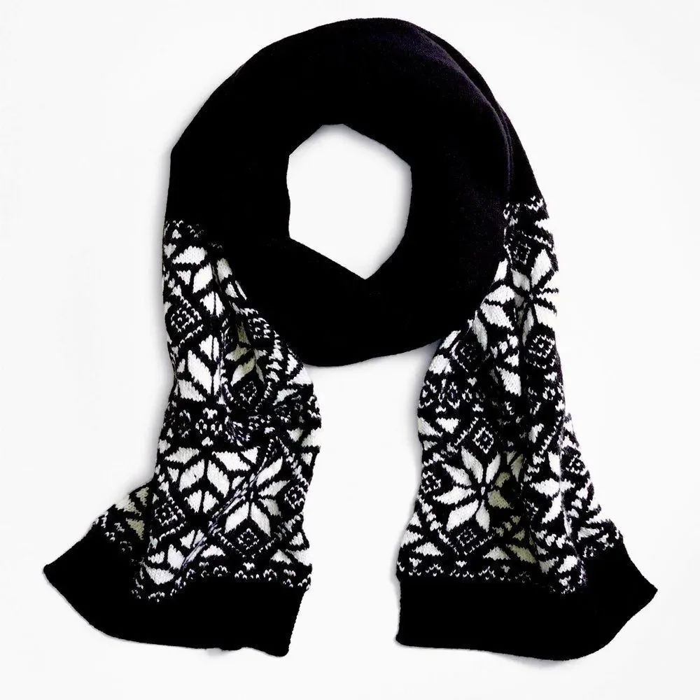 Brooks Brothers Kids Wool Blend Scarf – Fair Isle Knit in Black & White